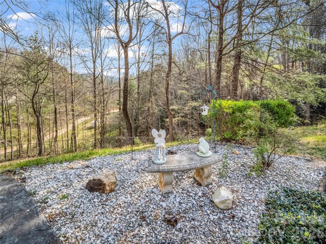 48 Laurel Cove Road, Leicester, NC 28748