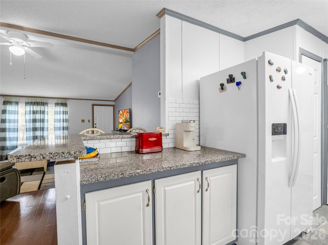 48 Laurel Cove Road, Leicester, NC 28748