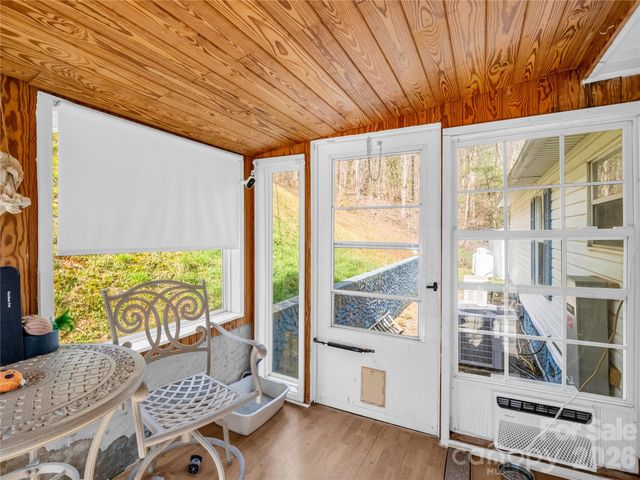 48 Laurel Cove Road, Leicester, NC 28748