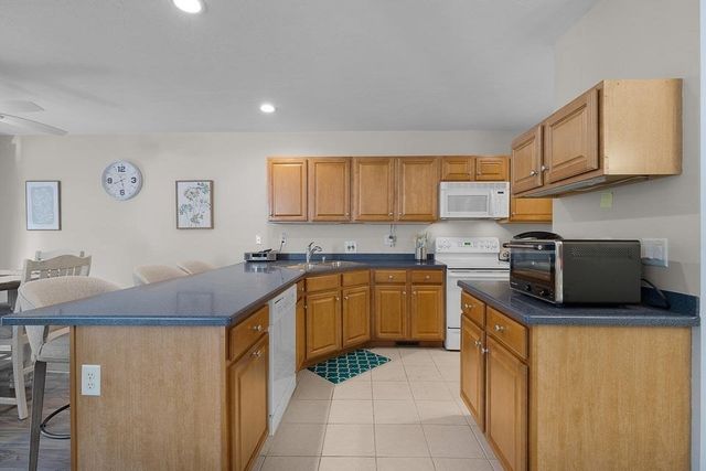 5 Sea Knoll Court 5, Bourne, MA 02532