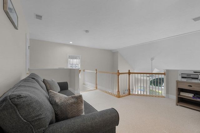 5 Sea Knoll Court 5, Bourne, MA 02532