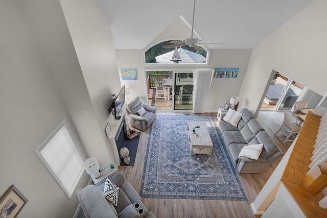 5 Sea Knoll Court 5, Bourne, MA 02532