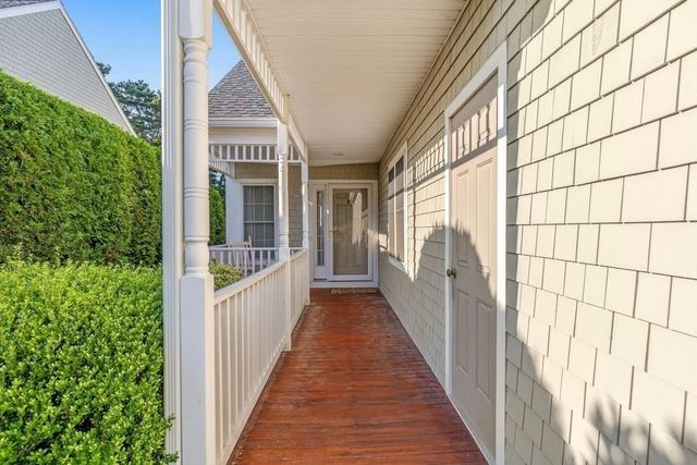 5 Sea Knoll Court 5, Bourne, MA 02532