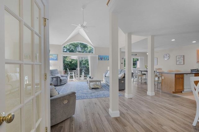 5 Sea Knoll Court 5, Bourne, MA 02532