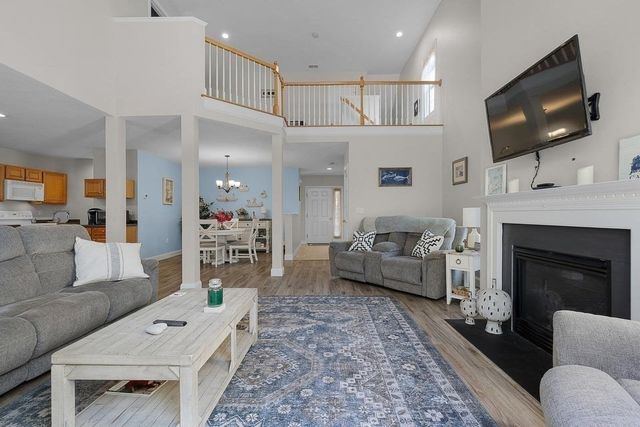 5 Sea Knoll Court 5, Bourne, MA 02532