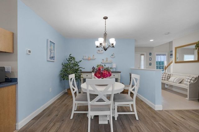 5 Sea Knoll Court 5, Bourne, MA 02532