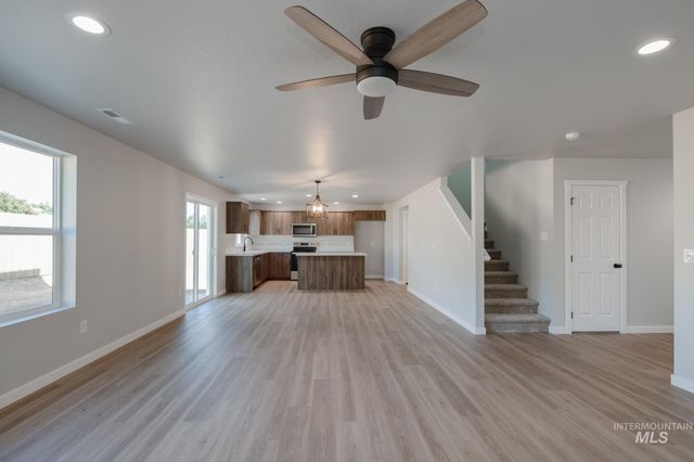 1494 Long Pond St, Middleton, ID 83644