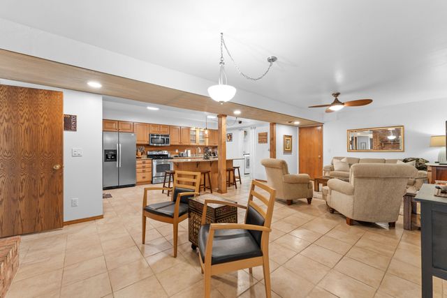 111 Townsend Court, Hollister, MO 65672