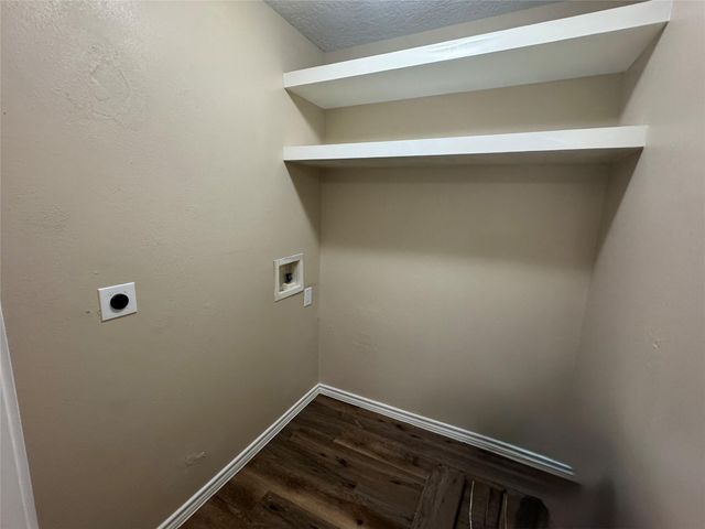 1592 Dr Martin Luther King Drive, Montgomery, TX 77356