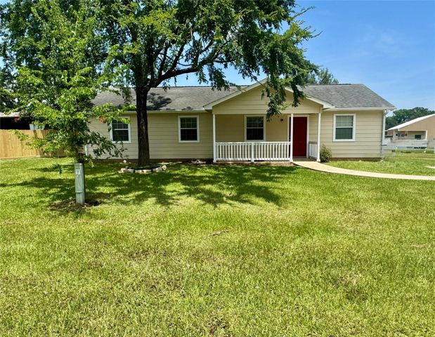 1592 Dr Martin Luther King Drive, Montgomery, TX 77356