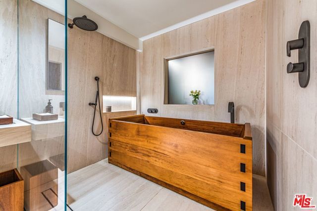 101 Ocean Avenue D701, Santa Monica, CA 90402