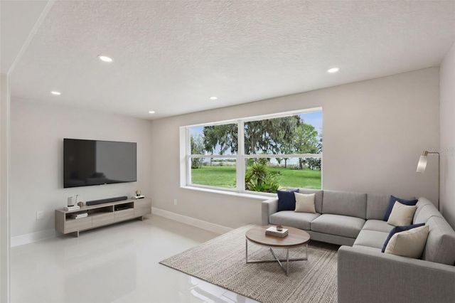 2316 N GRIFFIN DRIVE, Leesburg, FL 34748