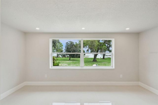 2316 N GRIFFIN DRIVE, Leesburg, FL 34748