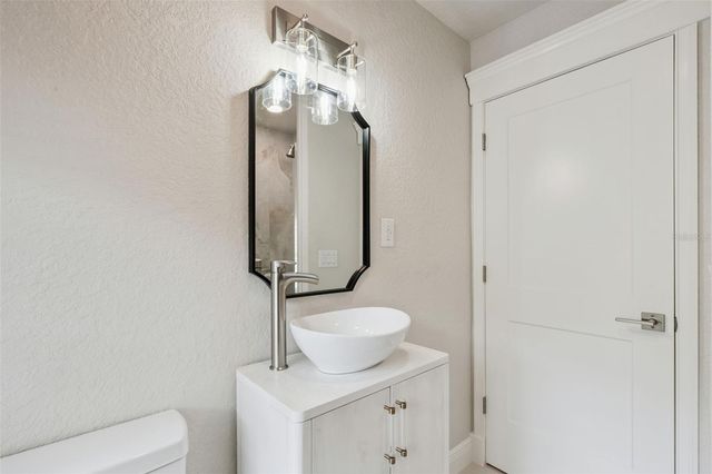 2316 N GRIFFIN DRIVE, Leesburg, FL 34748