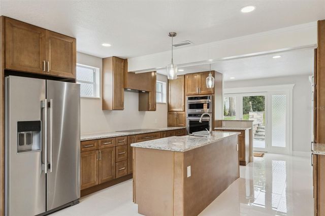 2316 N GRIFFIN DRIVE, Leesburg, FL 34748