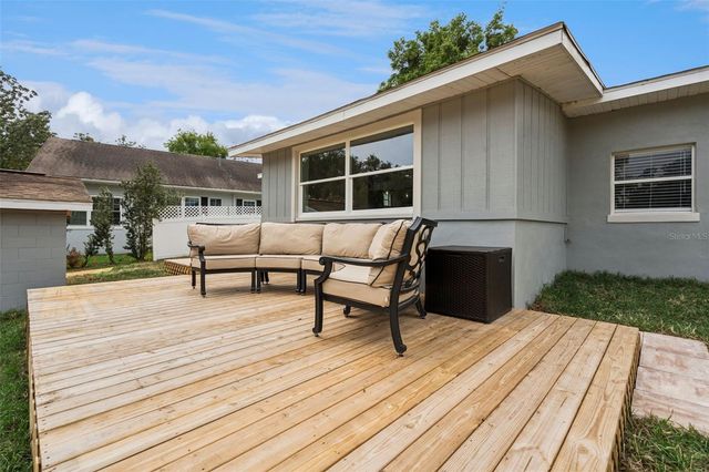 2316 N GRIFFIN DRIVE, Leesburg, FL 34748