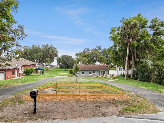 2316 N GRIFFIN DRIVE, Leesburg, FL 34748