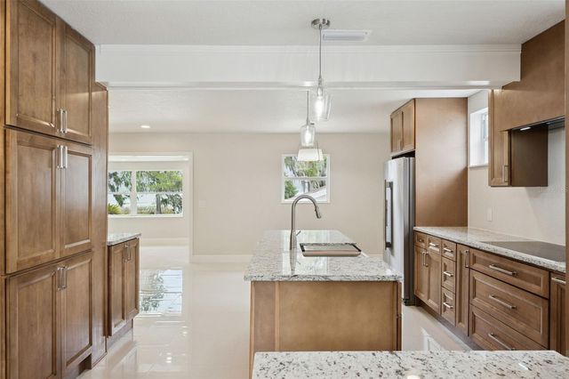 2316 N GRIFFIN DRIVE, Leesburg, FL 34748