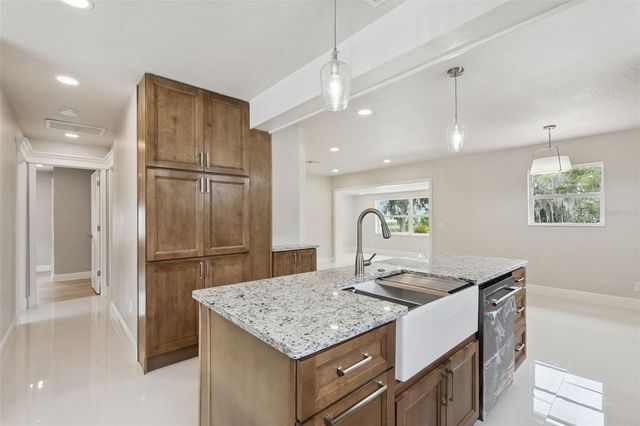 2316 N GRIFFIN DRIVE, Leesburg, FL 34748