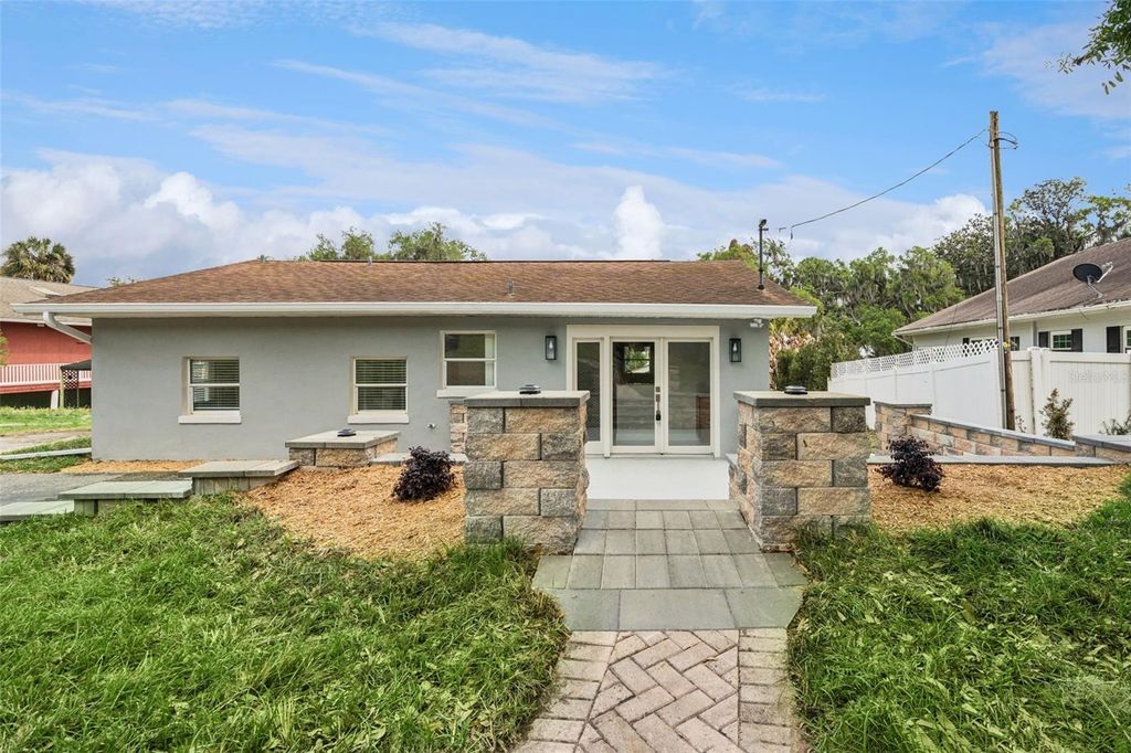 2316 N GRIFFIN DRIVE, Leesburg, FL 34748