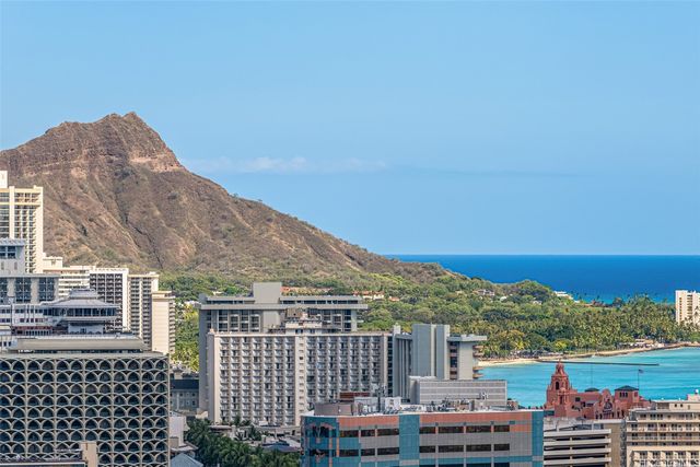 469 Ena Road 3404, Honolulu, HI 96815