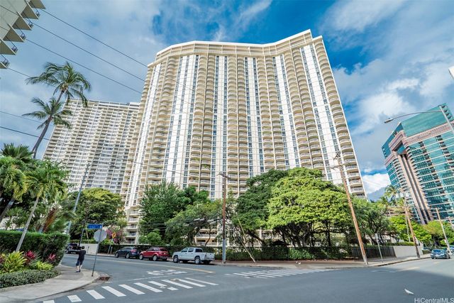 469 Ena Road 3404, Honolulu, HI 96815