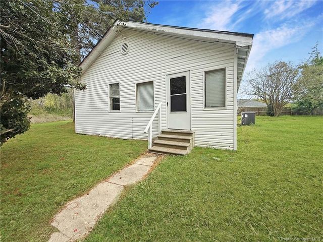 295 Ross Road, Anacoco, LA 71403