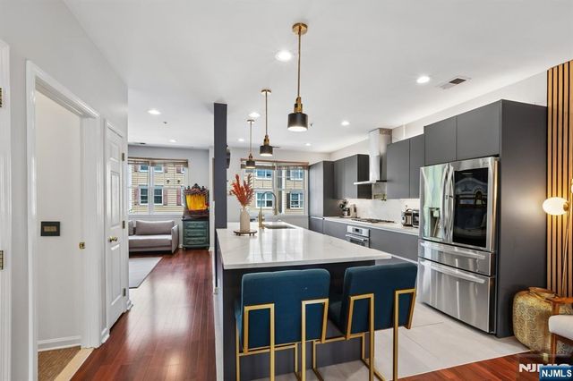 282 Roslyn Court 282X, West New York, NJ 07093