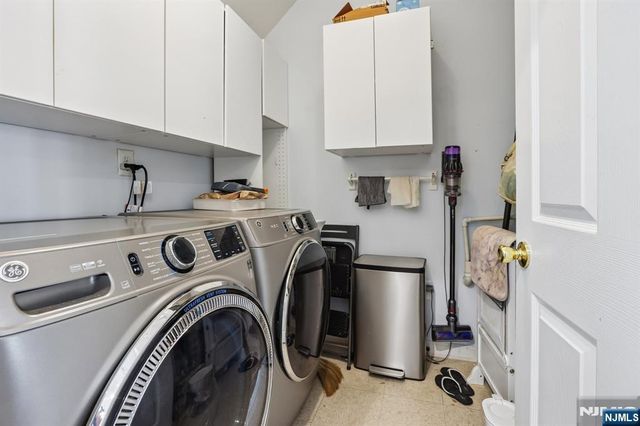 282 Roslyn Court 282X, West New York, NJ 07093