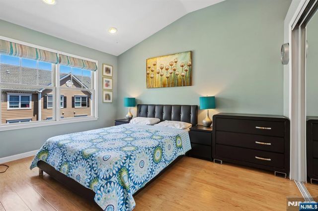 282 Roslyn Court 282X, West New York, NJ 07093