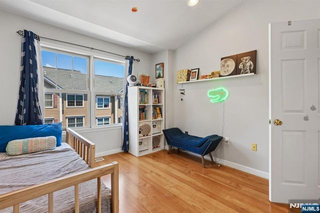 282 Roslyn Court 282X, West New York, NJ 07093