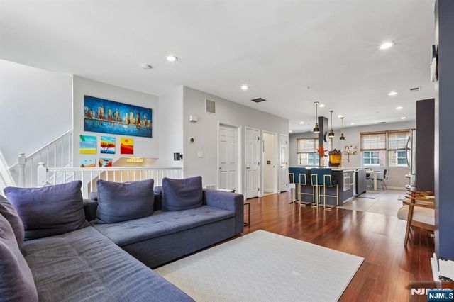 282 Roslyn Court 282X, West New York, NJ 07093