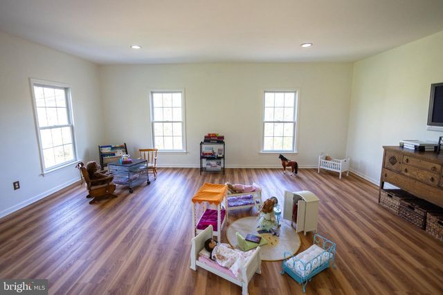 178 WARNER RD, Columbus, NJ 08022