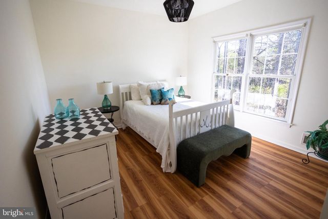 178 WARNER RD, Columbus, NJ 08022