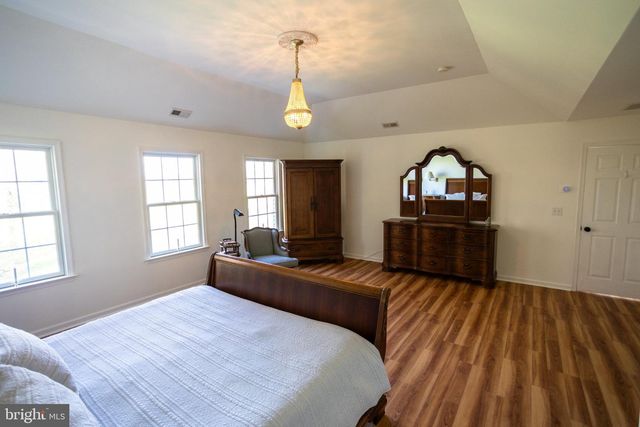 178 WARNER RD, Columbus, NJ 08022