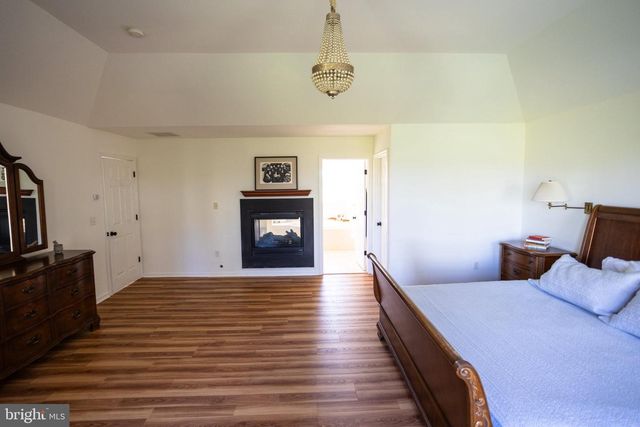 178 WARNER RD, Columbus, NJ 08022