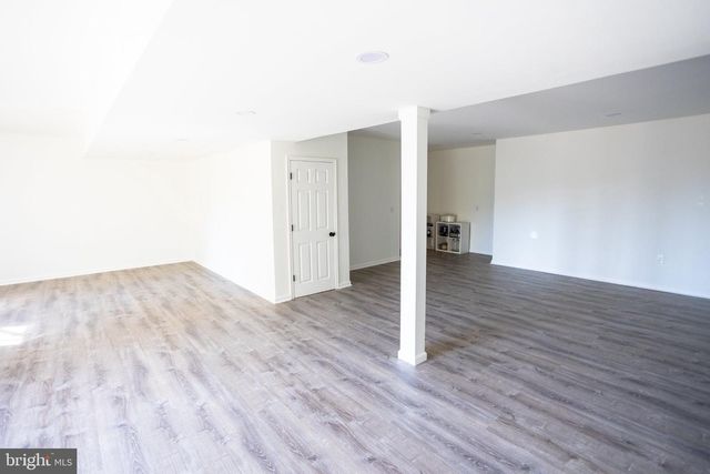 178 WARNER RD, Columbus, NJ 08022