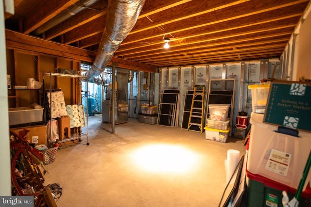 178 WARNER RD, Columbus, NJ 08022
