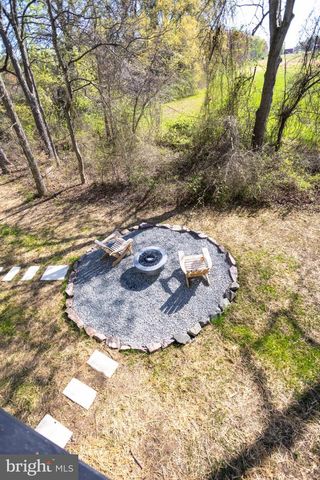 178 WARNER RD, Columbus, NJ 08022
