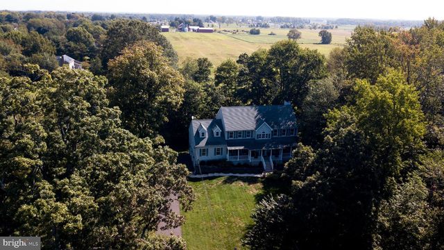 178 WARNER RD, Columbus, NJ 08022