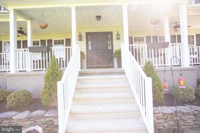 178 WARNER RD, Columbus, NJ 08022