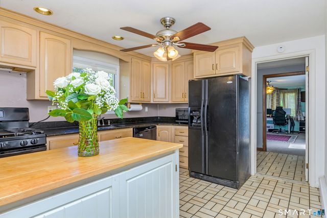 55 Blodgett Roy Drive, New Britain, CT 06053