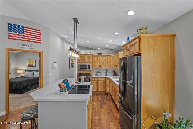 6910 N HARVARD RD, Newman Lake, WA 99025