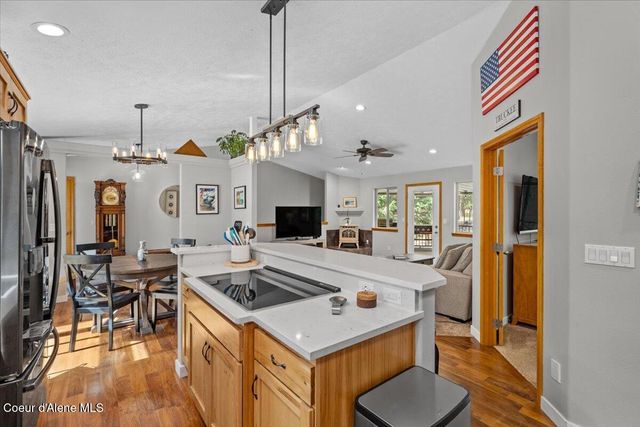 6910 N HARVARD RD, Newman Lake, WA 99025
