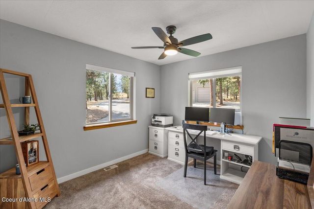 6910 N HARVARD RD, Newman Lake, WA 99025