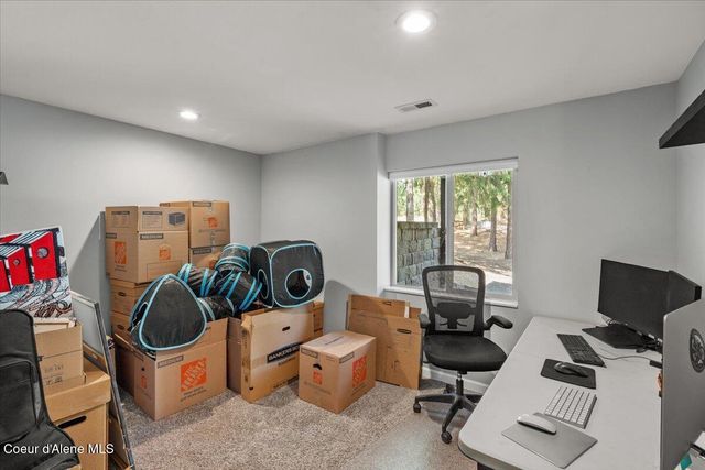 6910 N HARVARD RD, Newman Lake, WA 99025