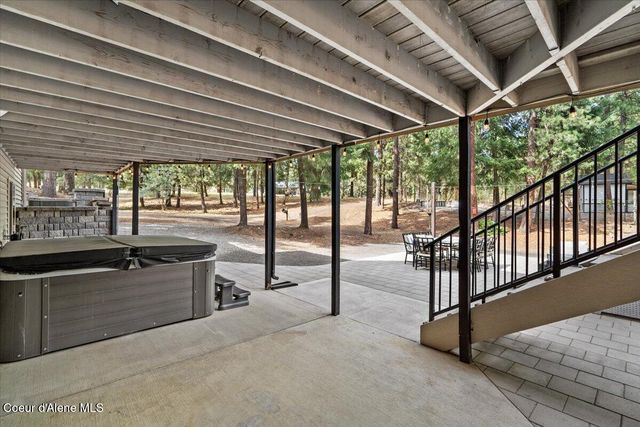 6910 N HARVARD RD, Newman Lake, WA 99025