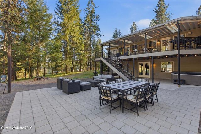 6910 N HARVARD RD, Newman Lake, WA 99025