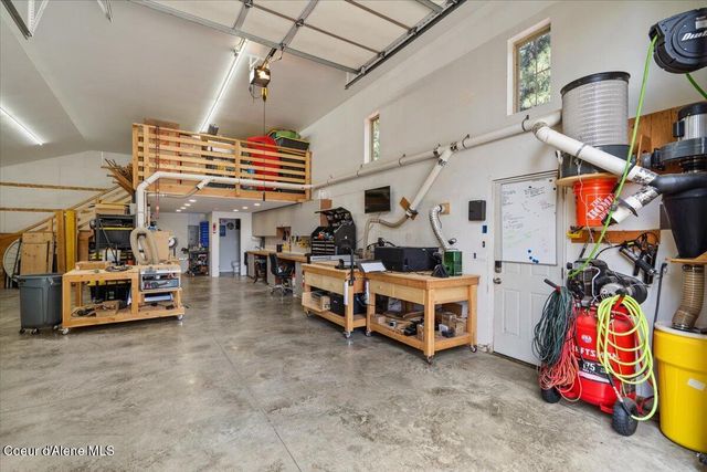 6910 N HARVARD RD, Newman Lake, WA 99025