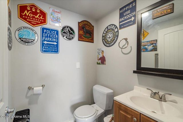 6910 N HARVARD RD, Newman Lake, WA 99025